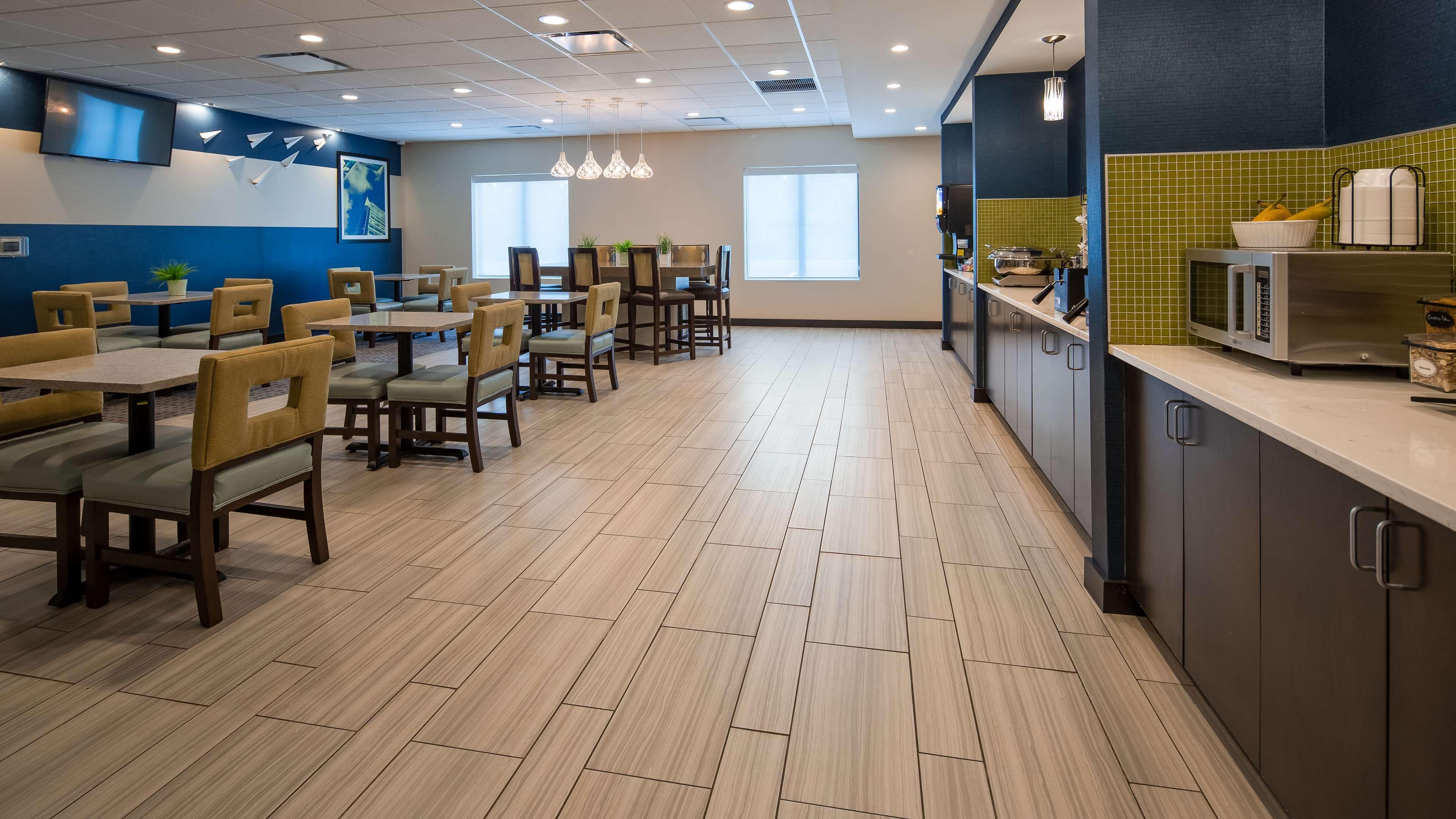 Best Western Plus Midwest Inn Omaha Exterior foto